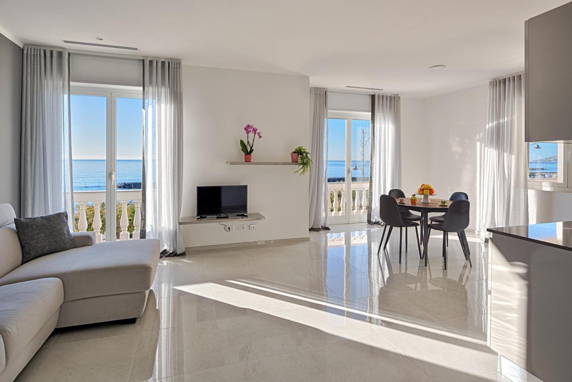 Appartamento Cicolombo Santo Stefano al Mare Esterno foto